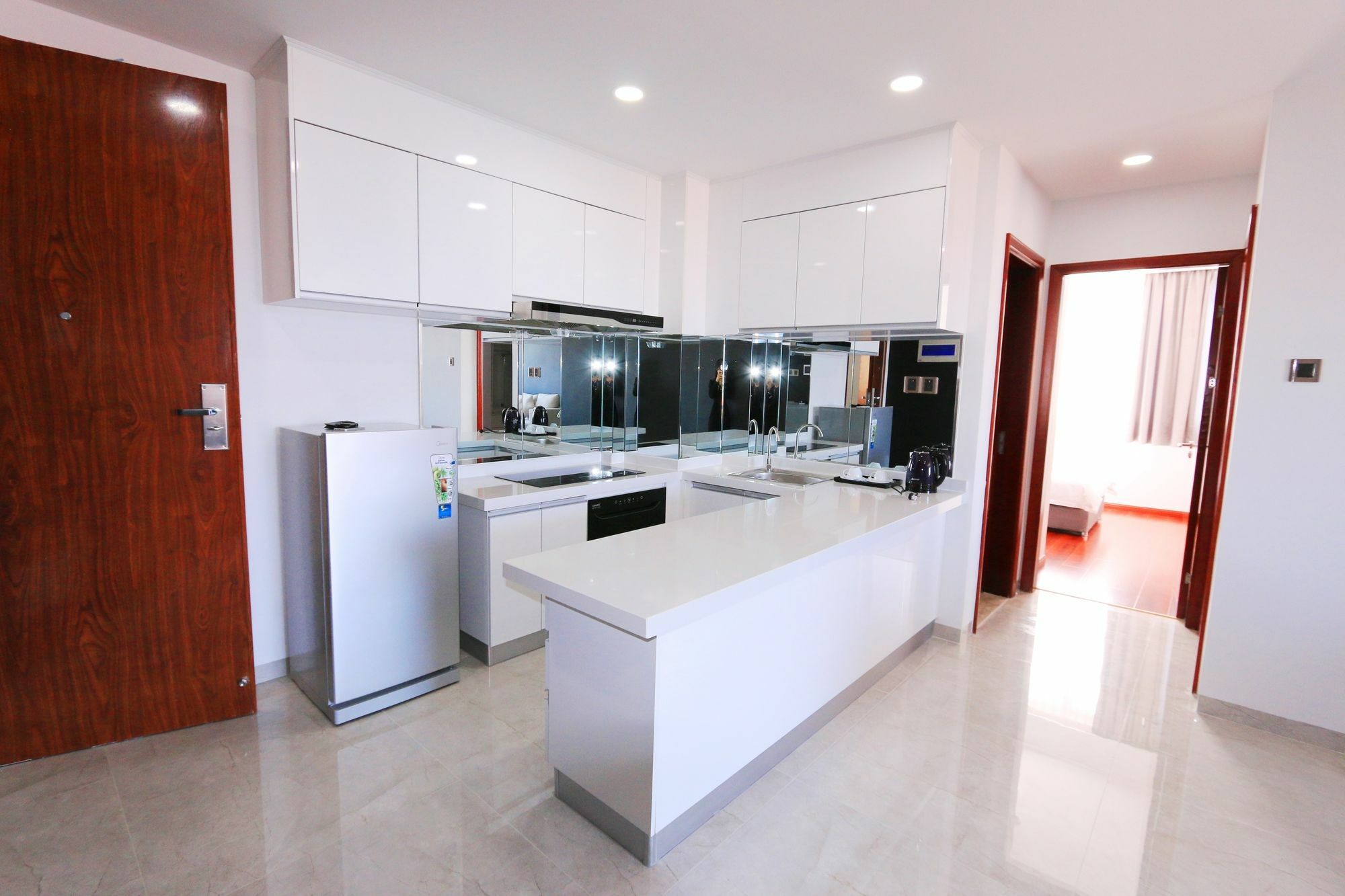 Eastland Hotel & Apartment Phnom Penh Zewnętrze zdjęcie