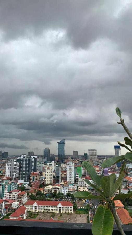 Eastland Hotel & Apartment Phnom Penh Zewnętrze zdjęcie
