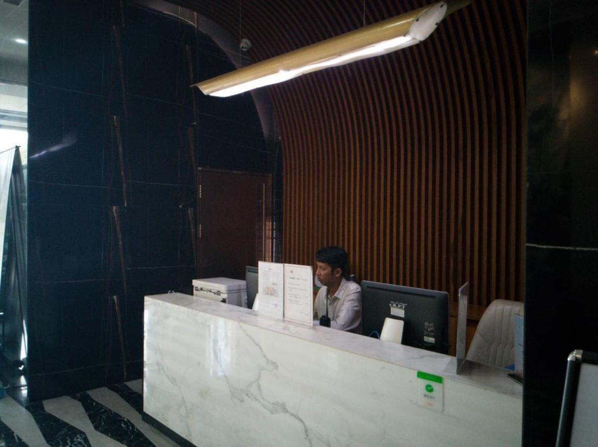 Eastland Hotel & Apartment Phnom Penh Zewnętrze zdjęcie
