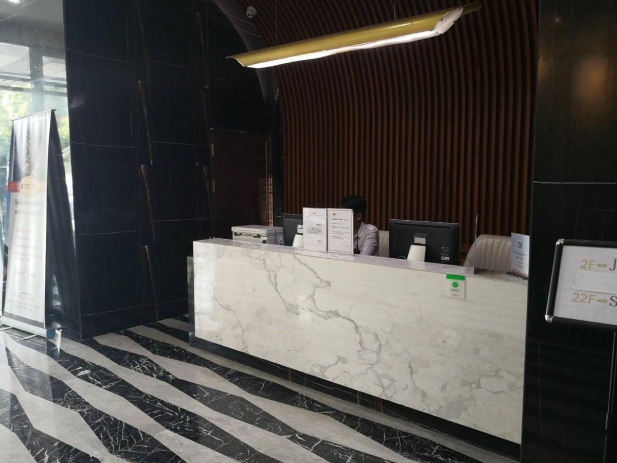 Eastland Hotel & Apartment Phnom Penh Zewnętrze zdjęcie